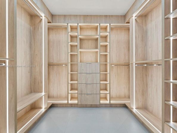 16610 SW 82nd Ct, Palmetto Bay FL 33157