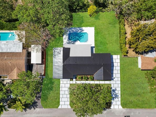 16610 SW 82nd Ct, Palmetto Bay FL 33157