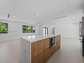 16610 SW 82nd Ct, Palmetto Bay FL 33157