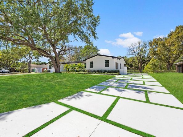 16610 SW 82nd Ct, Palmetto Bay FL 33157