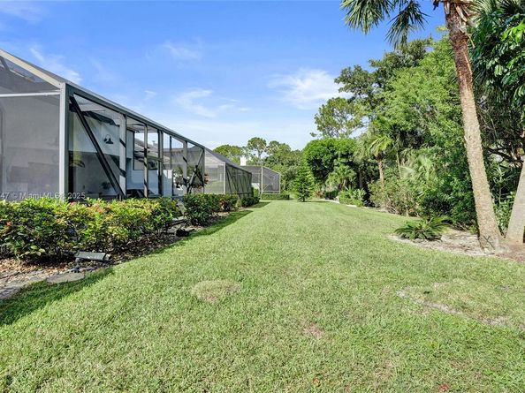 1140 Sand Drift Way B, West Palm Beach FL 33411