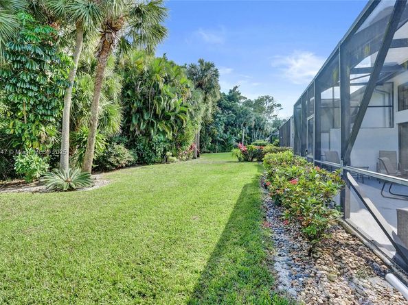 1140 Sand Drift Way B, West Palm Beach FL 33411