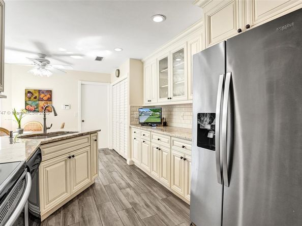 1140 Sand Drift Way B, West Palm Beach FL 33411