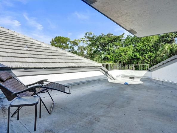 1140 Sand Drift Way B, West Palm Beach FL 33411