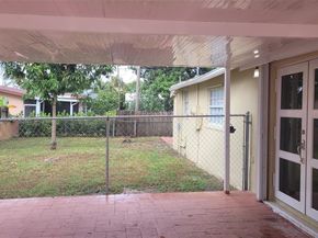 2855 Funston St, Hollywood FL 33020