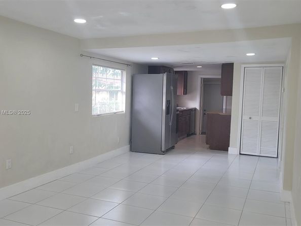 2855 Funston St, Hollywood FL 33020