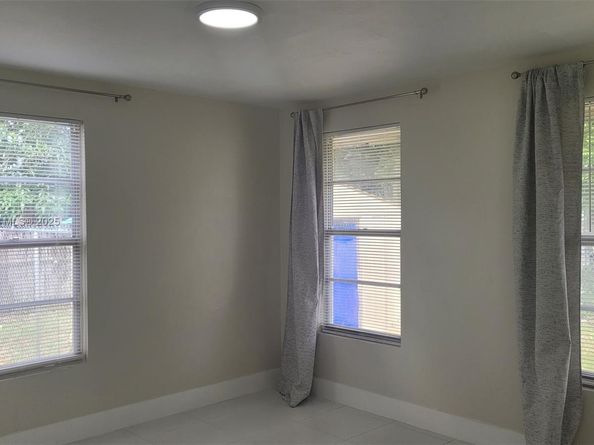 2855 Funston St, Hollywood FL 33020