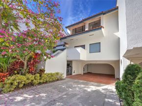 2000 S Bayshore Dr 27, Coconut Grove FL 33133