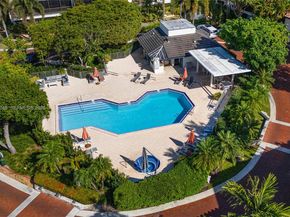 2000 S Bayshore Dr 27, Coconut Grove FL 33133