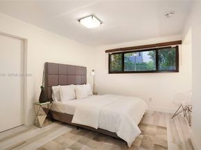 2000 S Bayshore Dr 27, Coconut Grove FL 33133