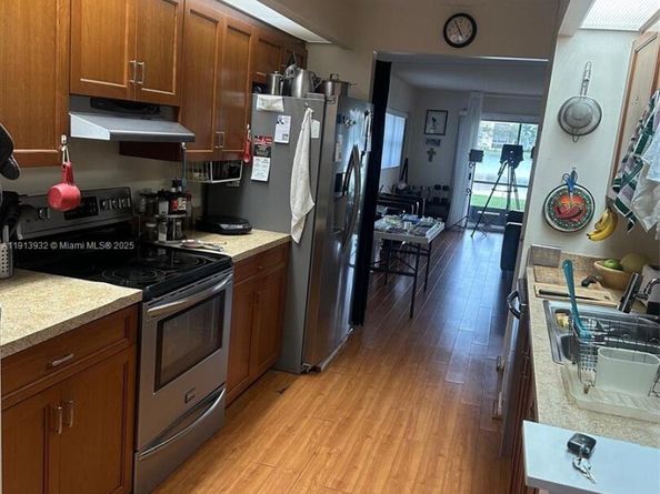 571 SW 141st Ave 101N, Pembroke Pines FL 33027