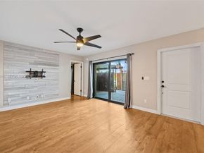 11875 SW 12th Pl, Davie FL 33325