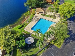 11875 SW 12th Pl, Davie FL 33325