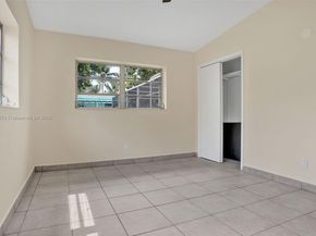 650 NE 178 St, Miami FL 33162