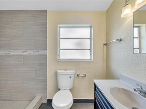 650 NE 178 St, Miami FL 33162