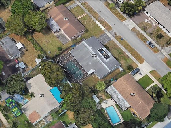 650 NE 178 St, Miami FL 33162