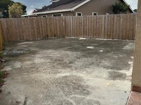 5861 SW 152nd Ct, Miami FL 33193