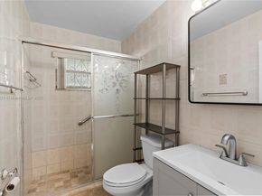 270 W 15th St, Hialeah FL 33010