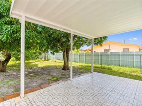 270 W 15th St, Hialeah FL 33010