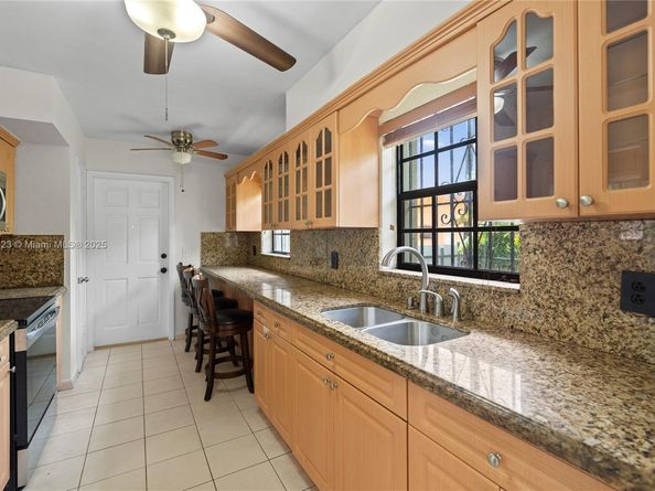 270 W 15th St, Hialeah FL 33010