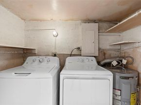 270 W 15th St, Hialeah FL 33010