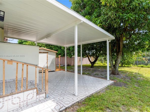 270 W 15th St, Hialeah FL 33010