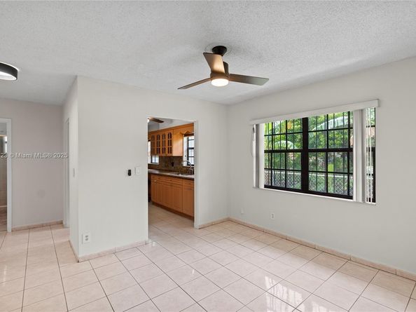 270 W 15th St, Hialeah FL 33010
