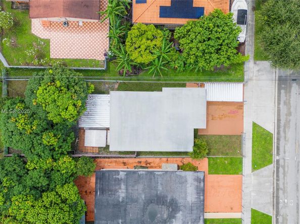 270 W 15th St, Hialeah FL 33010