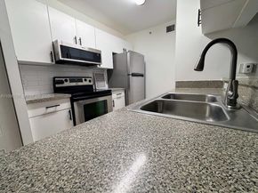 460 S Park Rd 6110, Hollywood FL 33021