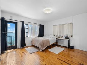 7845 NE Bayshore Ct 10, Miami FL 33138