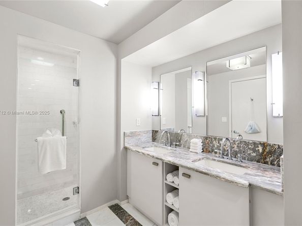 551 N Fort Lauderdale Beach Blvd R2212, Fort Lauderdale FL 33304