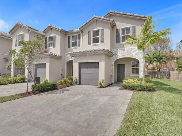 1100 SE 26th Ter, Homestead FL 33035