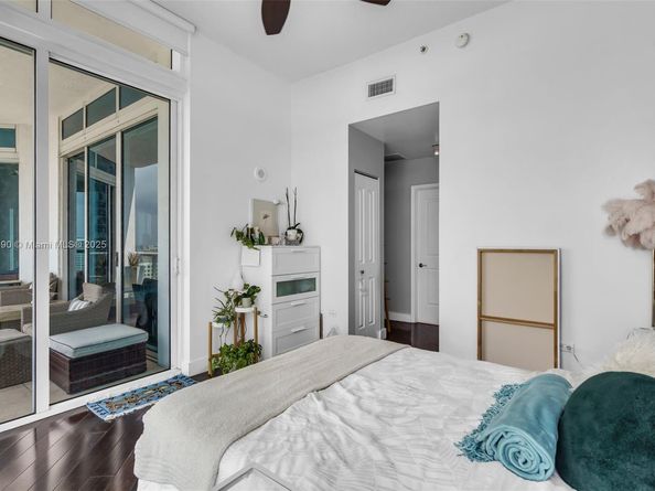 480 NE 30th St PH2205, Miami FL 33137