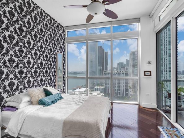 480 NE 30th St PH2205, Miami FL 33137