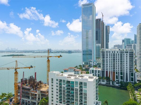 480 NE 30th St PH2205, Miami FL 33137