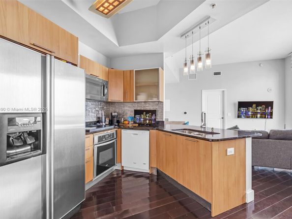 480 NE 30th St PH2205, Miami FL 33137