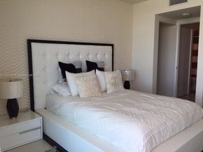 1871 NW S River Dr 1904, Miami FL 33125