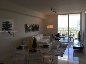 1871 NW S River Dr 1904, Miami FL 33125