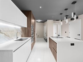 851 NE 1st Ave 4303, Miami FL 33132