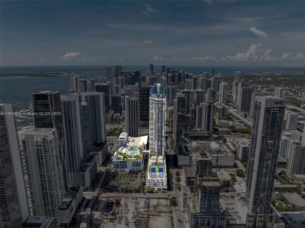 851 NE 1st Ave 4303, Miami FL 33132