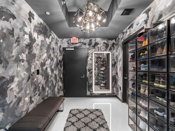 851 NE 1st Ave 4303, Miami FL 33132