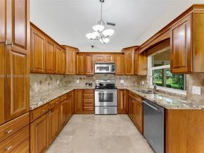 450 NW 201st Ave, Pembroke Pines FL 33029