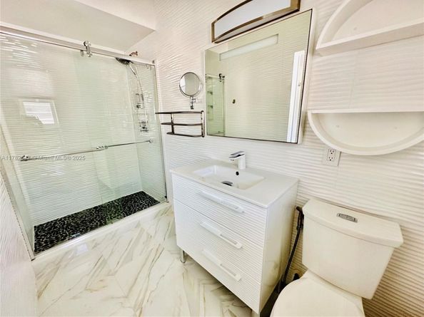 3751 NE 170th St 4, North Miami Beach FL 33160