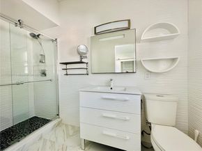 3751 NE 170th St 4, North Miami Beach FL 33160