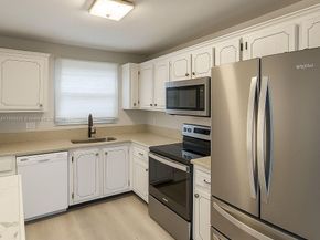 8020 N Sunrise Lakes Dr 112, Sunrise FL 33322