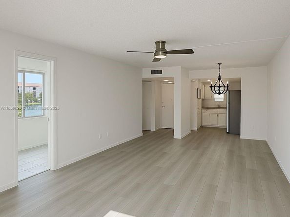 8020 N Sunrise Lakes Dr 112, Sunrise FL 33322