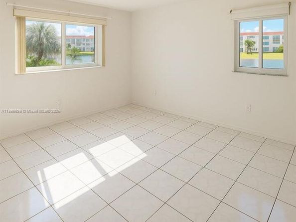 8020 N Sunrise Lakes Dr 112, Sunrise FL 33322