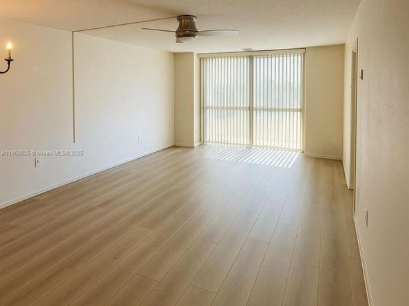 8020 N Sunrise Lakes Dr 112, Sunrise FL 33322