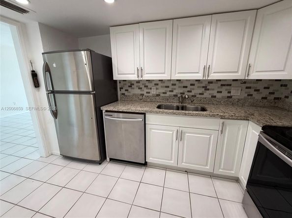 400 Kings Point Dr 608, Sunny Isles Beach FL 33160