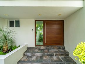 1090 NE 92nd St, Miami Shores FL 33138